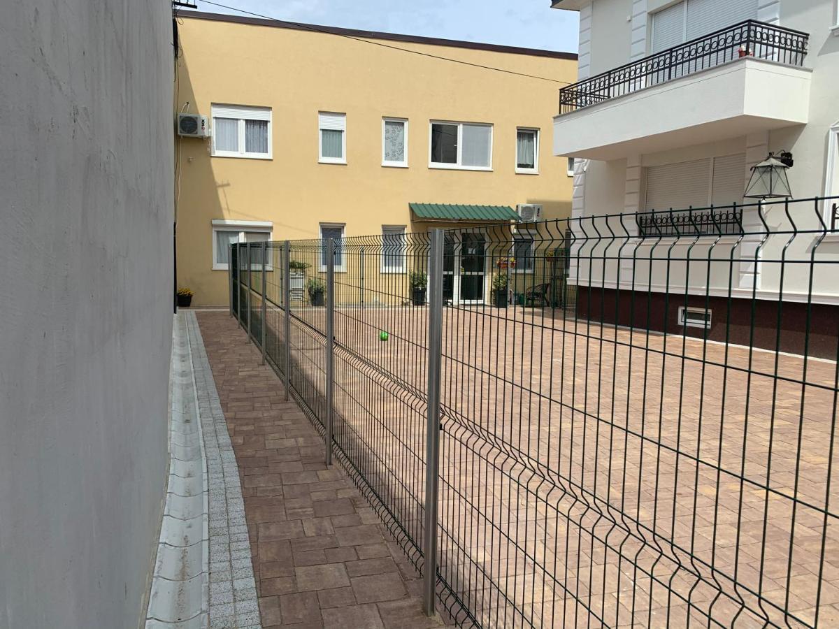 N6 Apartment Novi Sad Buitenkant foto
